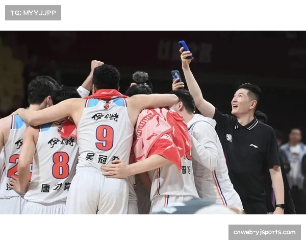 【2026年4月CBA联赛技术服务商与运营生态·人物·特写特写：场边AI直播剪辑师的抉择，如何在瞬间从多机位中选取最佳画面